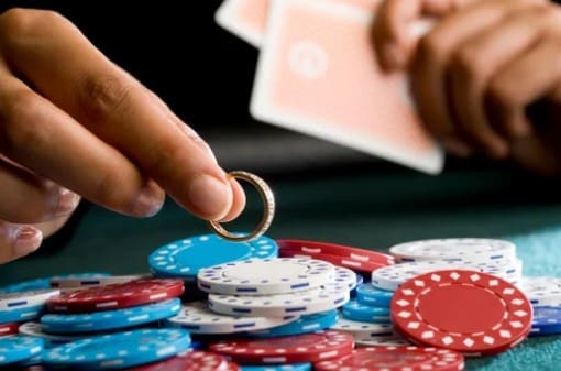 Discover the Thrill of Live Dealer Casinos Online